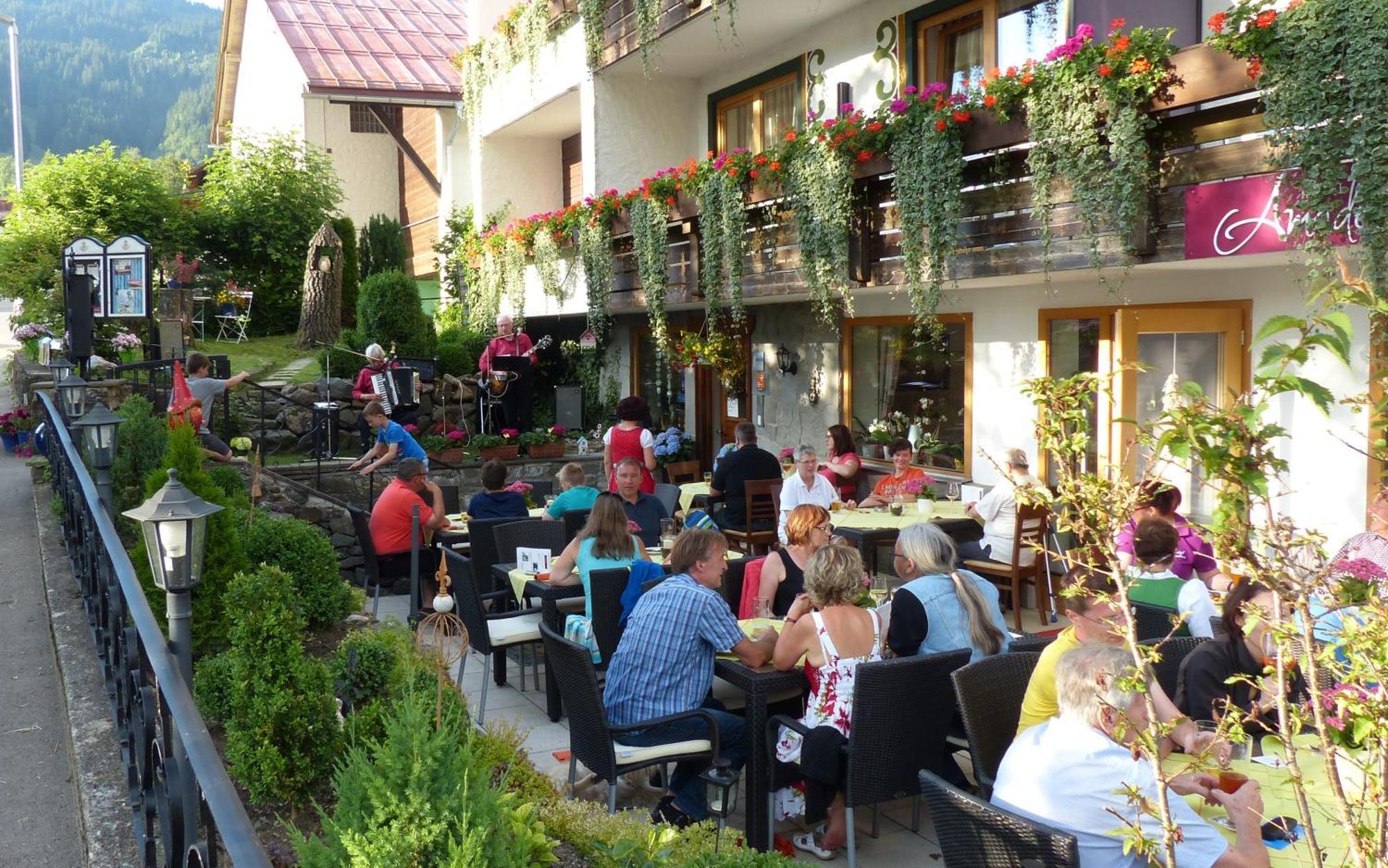 Hotel Restaurant Amadeus - Inclusive Skipass Und Vieles Mehr 힌델랑 외부 사진